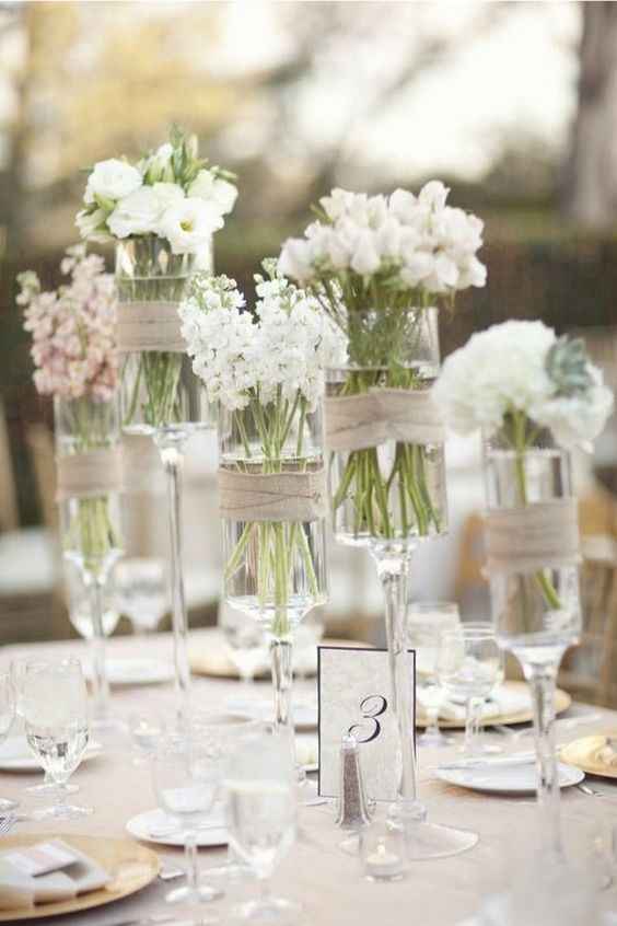 Copas, cuerdas y flores silvestes