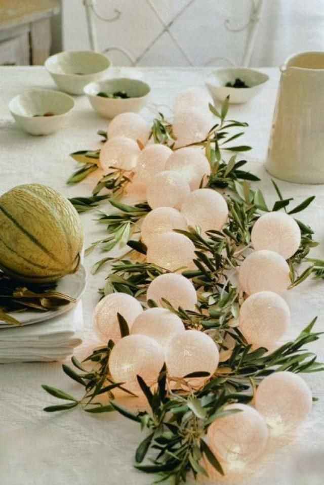 Pequeños globos y ramas