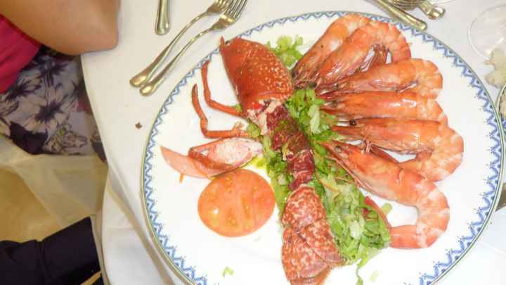 Ensalada de Bogavante y Langostinos.