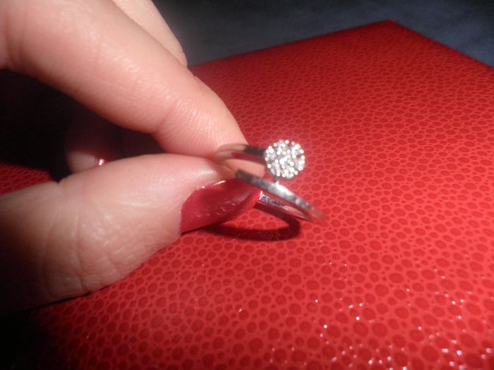 Mi anillo de compromiso.