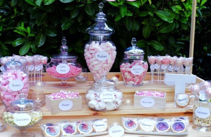 Mesa de chuches - 1