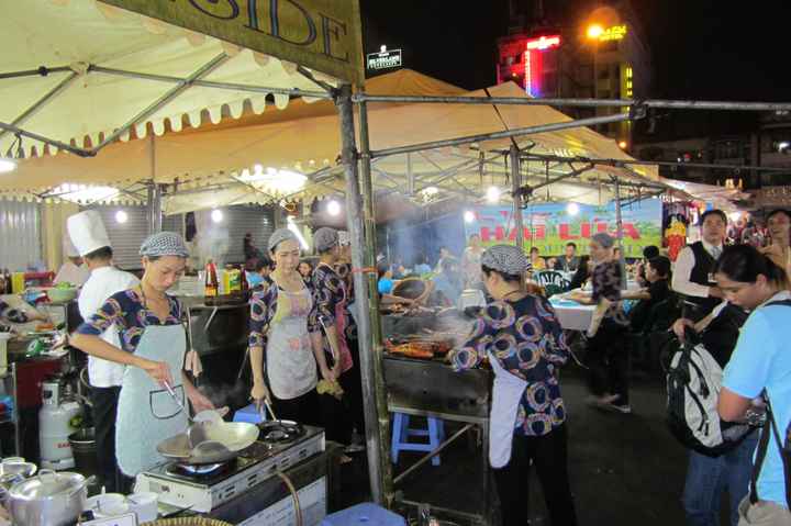 mercado nocturno