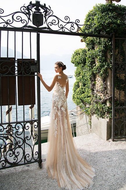 ¿Dónde encontrar vestidos buenos, bonitos, y baratos? - 1