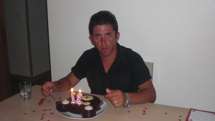 niño y su tarta