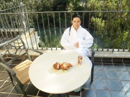 desayuno en la terrraza.