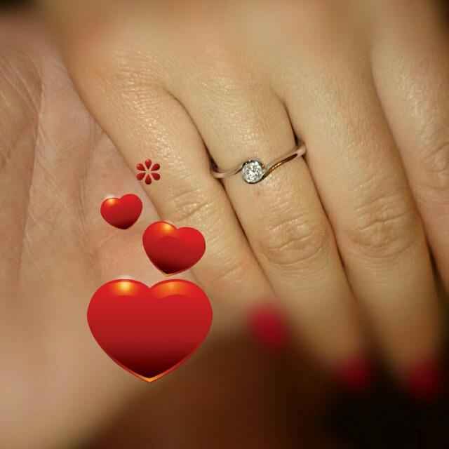 Pongamos todas nuestro anillo de compromiso - 1