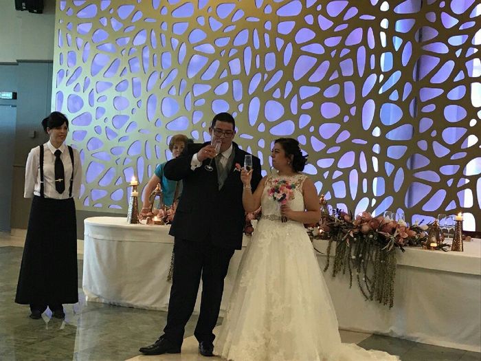 Q mala soy... mi vestido es el más bonito!!! - 1