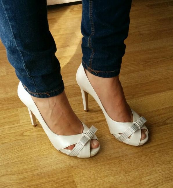 Cuánto os han costado los zapatos de novia? - 1