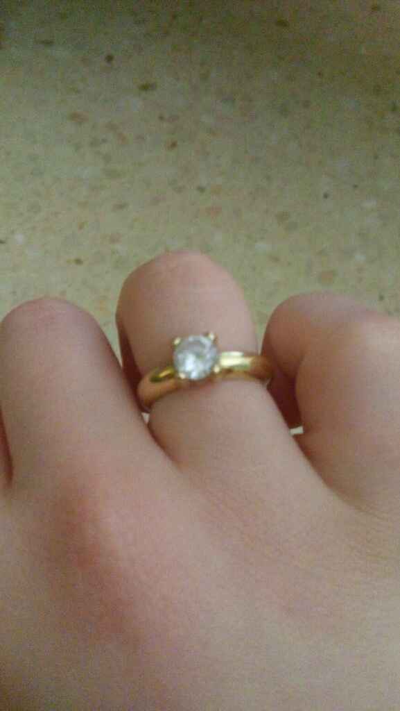 Pongamos todas nuestro anillo de compromiso - 1