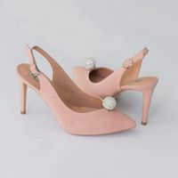 Me enseñais vuestros zapatos? - 1