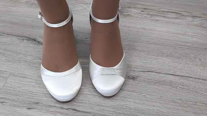 Me ayudais a elegir zapatos? - 3