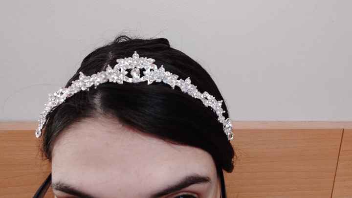 Tocado, corona o tiara - 1