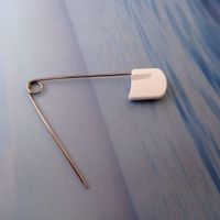 Broche para recoger la cola/cuando dar invitaciones - 1