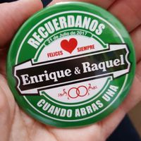 Nuestros detalles para los invitados. abridores/espejos - 2