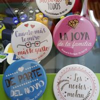 Nuestros detalles para los invitados. abridores/espejos - 3