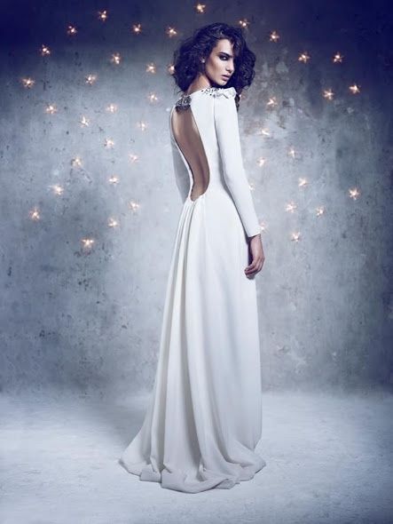 Vota por tu vestido preferido con escote con mangas! - 3