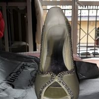 Vendo preciosos zapatos de novia de saten tacon alto sin estrenar numero 36