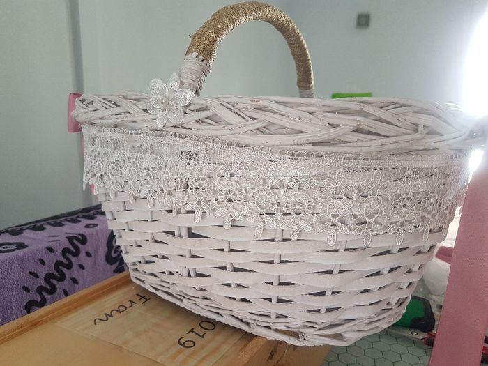 cesta para llevar regalitos de invitadas - 2