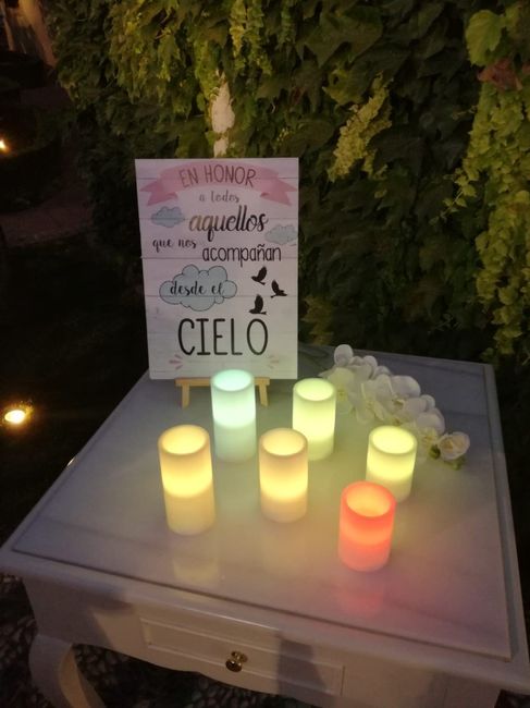 mesa en honor a nuestros seres queridos