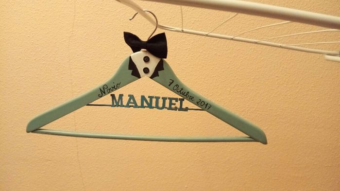 Percha personalizada - 3
