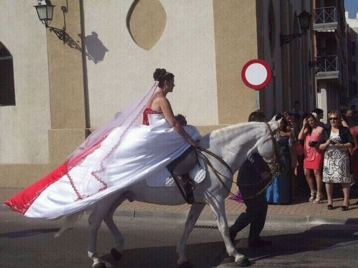 llegando a la iglesia 