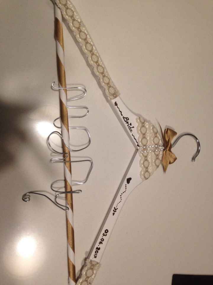 Mis perchas para los trajes de boda - 1