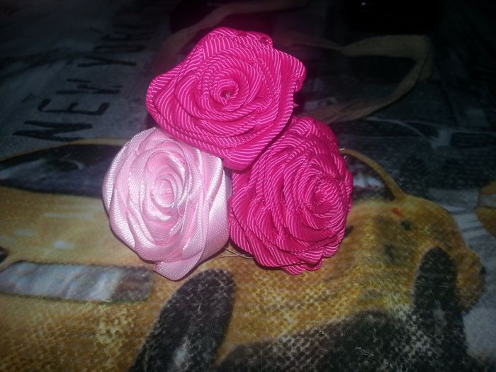 llevo estas tres rosas