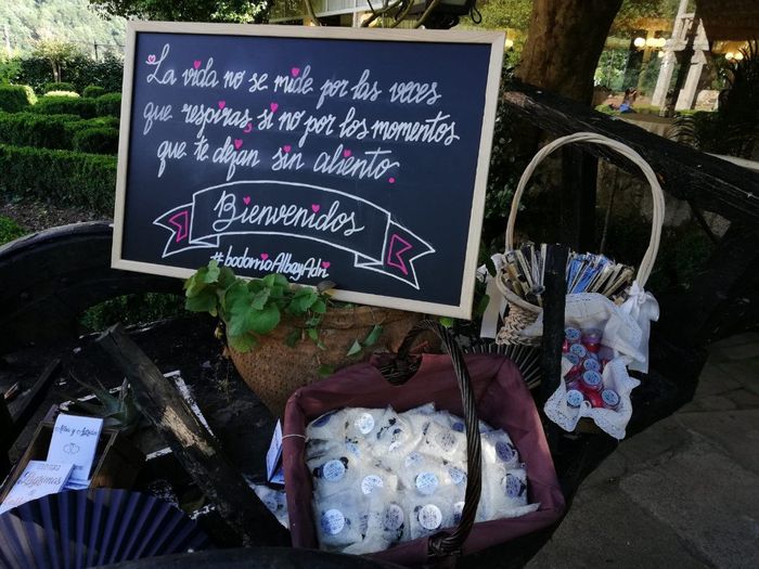 Bienvenida, lágrimas, bálsamos,abanicos y arroz