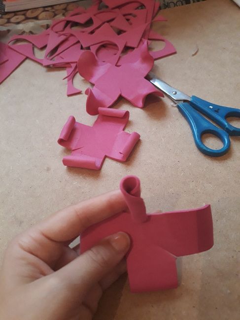 Rosas de goma eva diy - 12