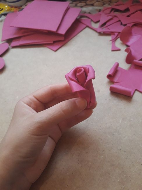 Rosas de goma eva diy - 16