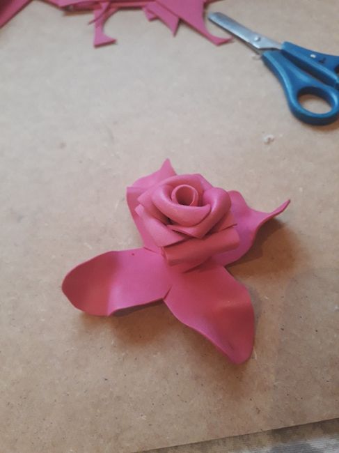 Rosas de goma eva diy - 19