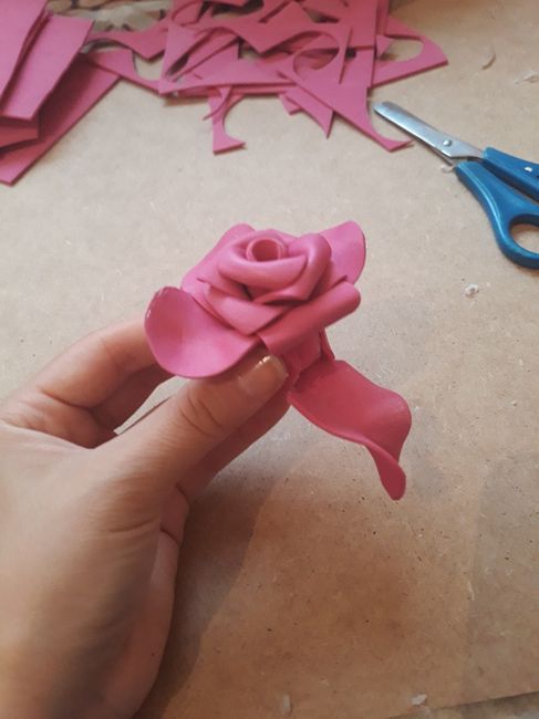 Rosas de goma eva diy - 20