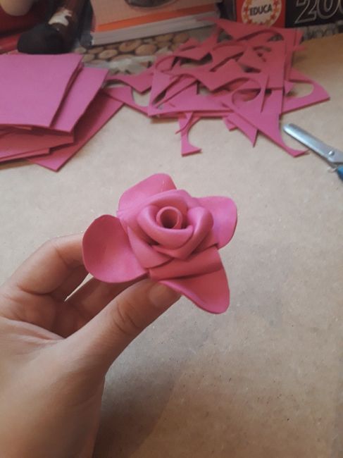 Rosas de goma eva diy - 21