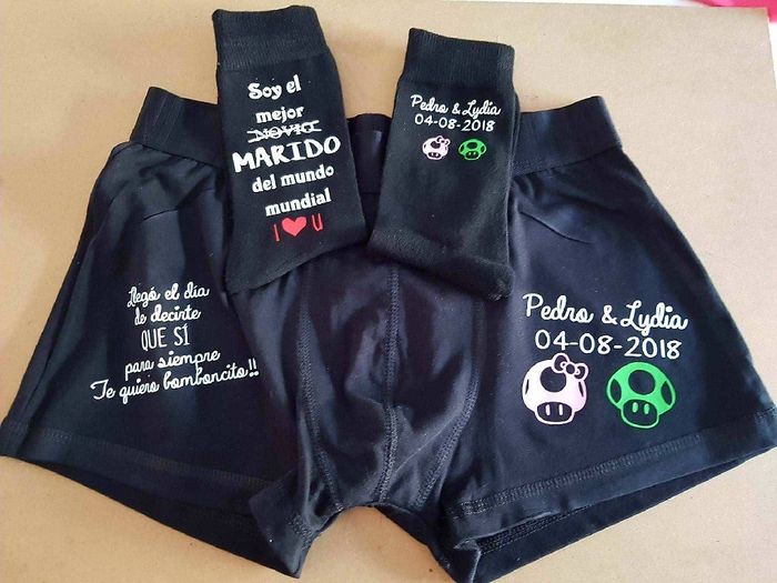  Pegatinas y calcetines - 1