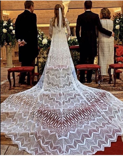 La cola de este vestido ¿si o no? - 1