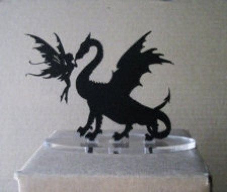 Figura Silueta Dragón y Mariposa