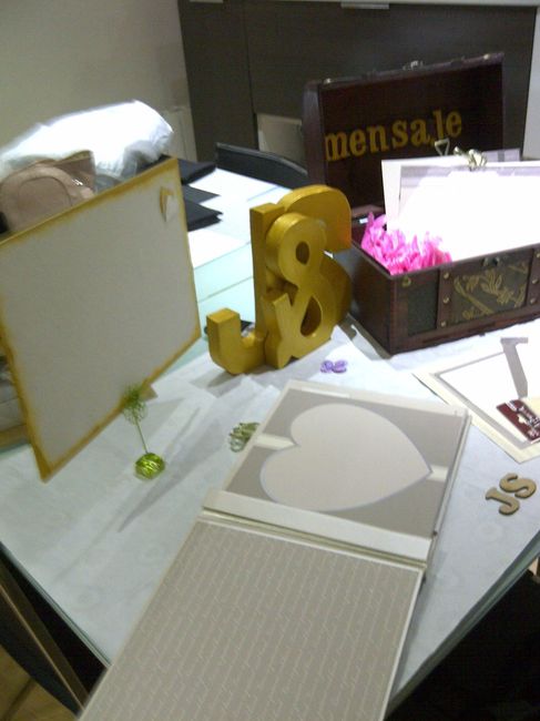 MESA PARA EL LIBRO DE FIRMAS 