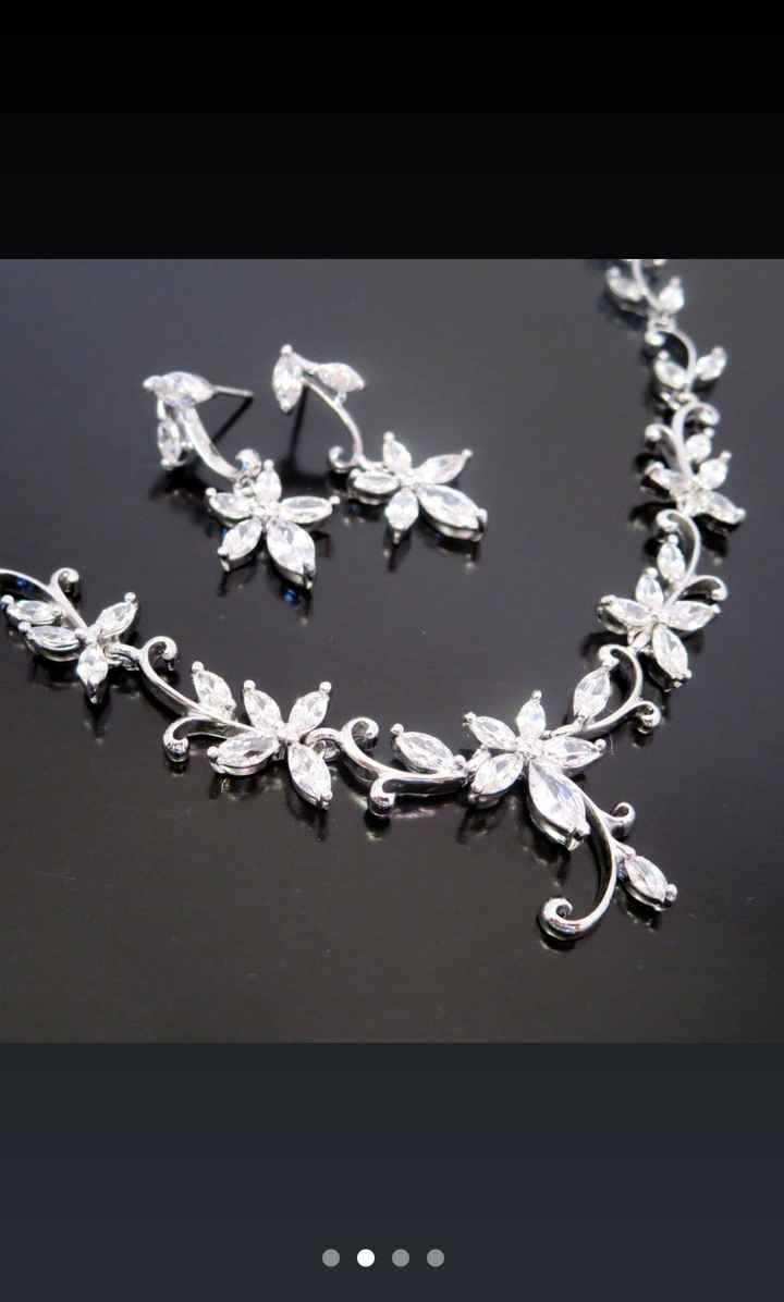 Collar, pulsera y pendientes  - 1