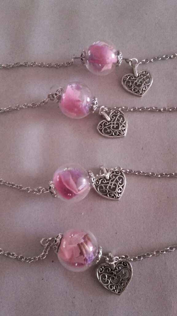 Mis pulseras con la réplica de mi ramo 😍😍😍 - 2
