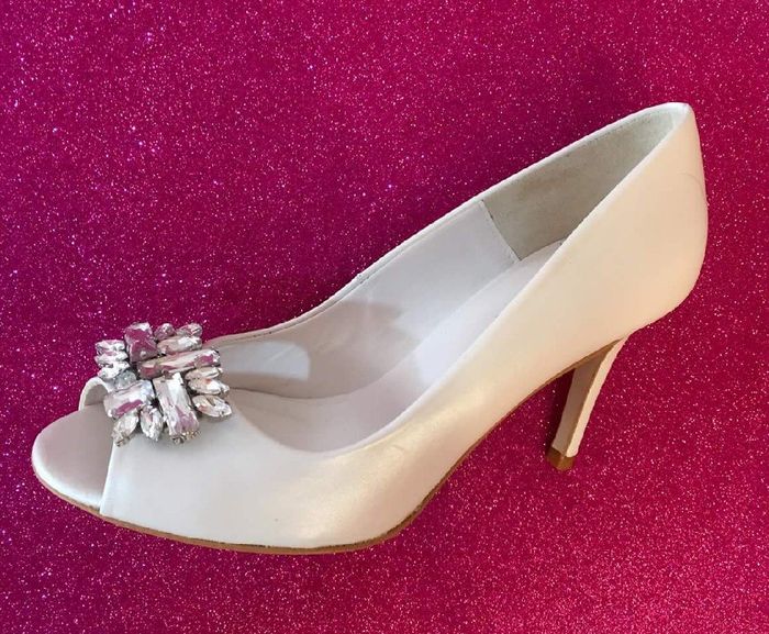  Que zapato le va más a mi vestido? - 8