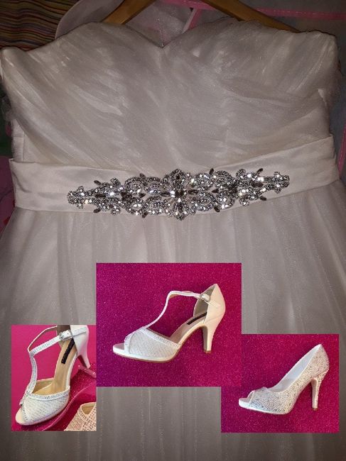  Que zapato le va más a mi vestido? - 1