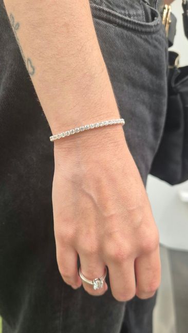Duda con pulsera 💎 1