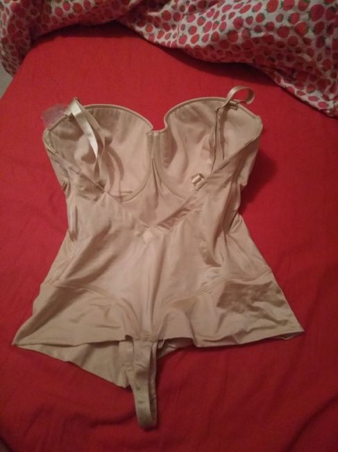 Body espalda baja para novias de todas las tallas 4