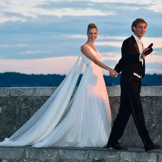 Beatrice Borromeo. Este look de novia me parece ideal, elegante, juvenil y romántico.