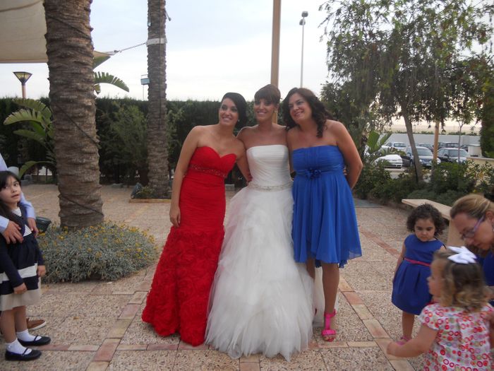 aki con mi hermana y mi mejor amiga