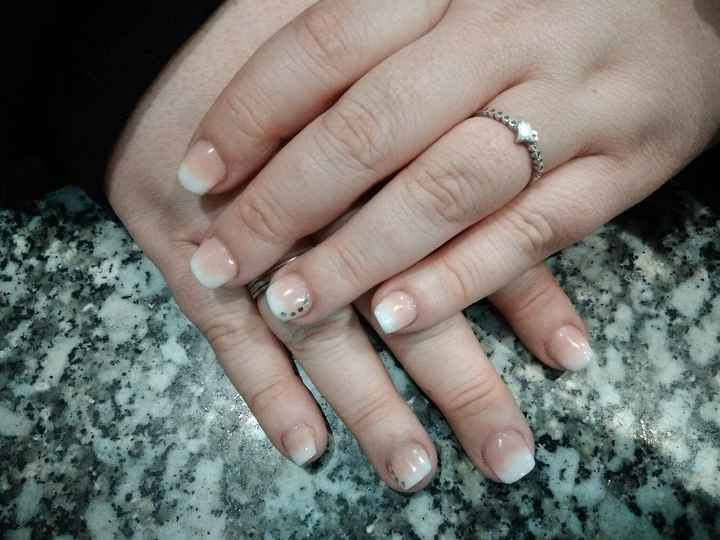 Duda con la manicura 💅 - 1