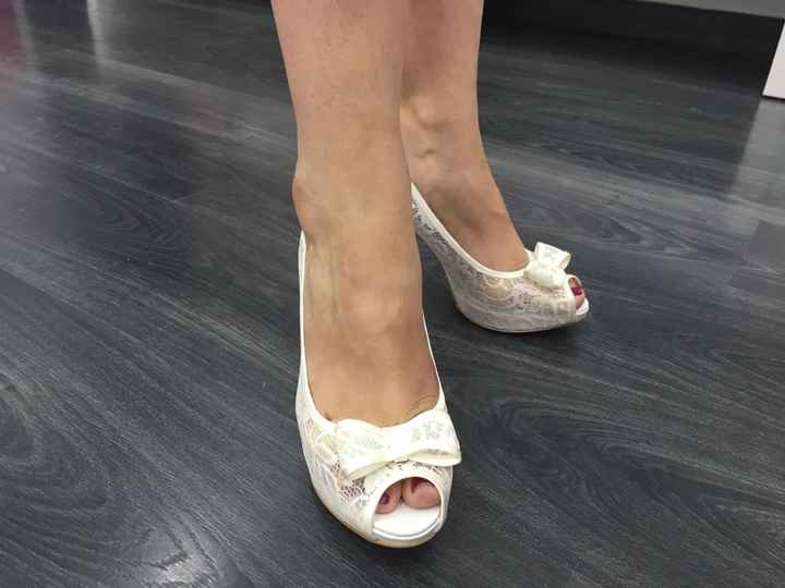 Busco estos zapatos - 1