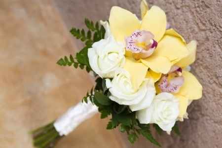 Rano de novia con orquideas