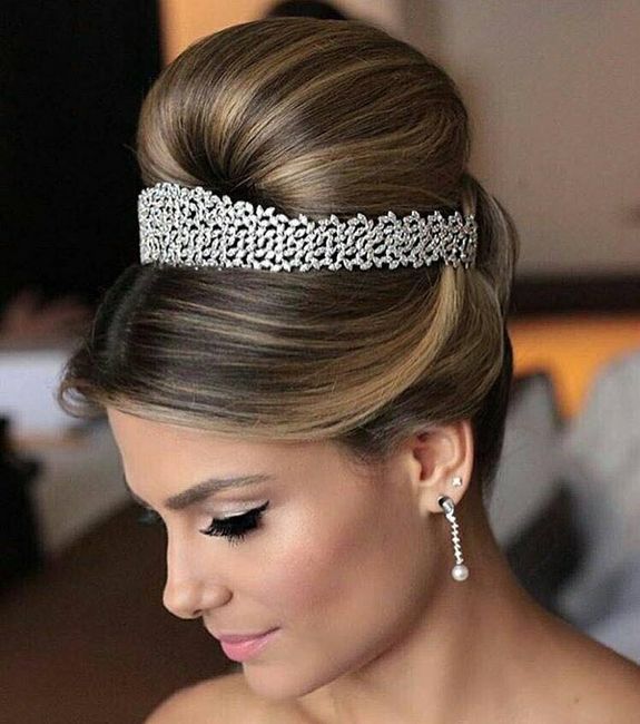 Que peinado me sentaría mejor?? Mi vestido es corte princesa con tirantes finos 2