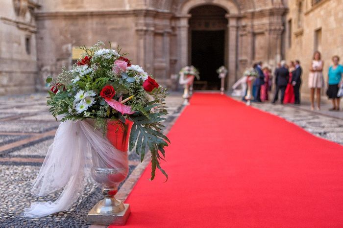 AL FINAL AÑADIÓ ALGUNA ROSA